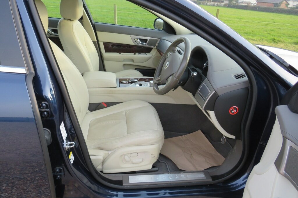 Jaguar XF 3.0 V6 Premium Luxury HY08KUX Blue #4