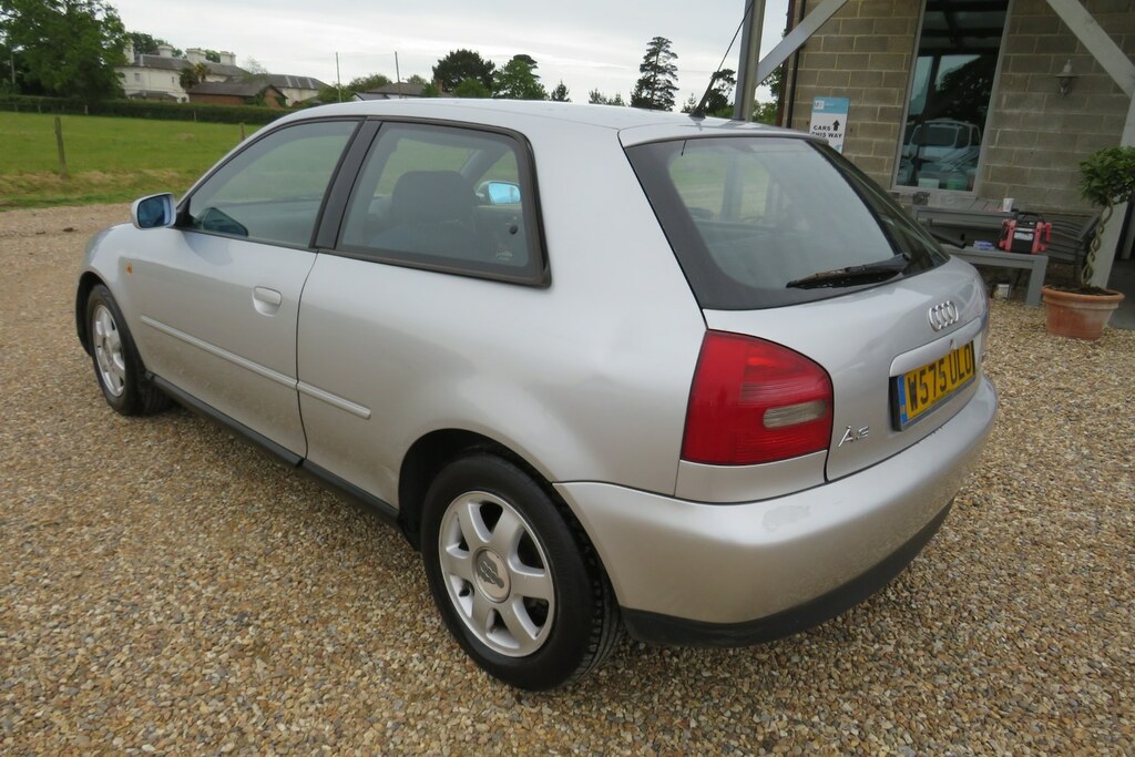 Audi A3 1.6 Se Silver #3