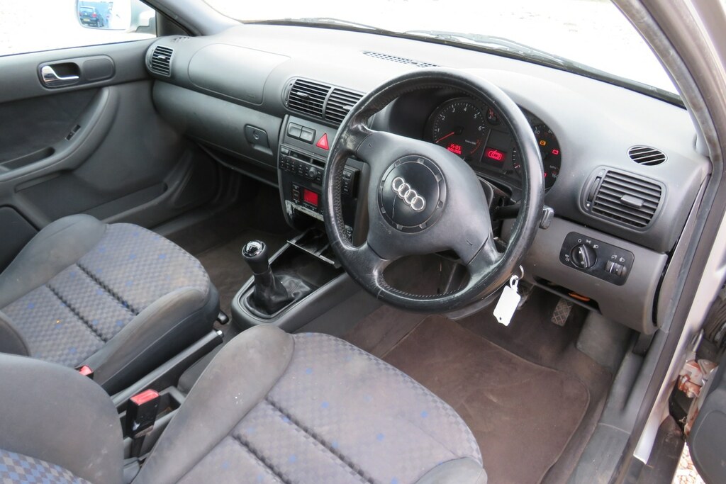 Audi A3 1.6 Se Silver #6