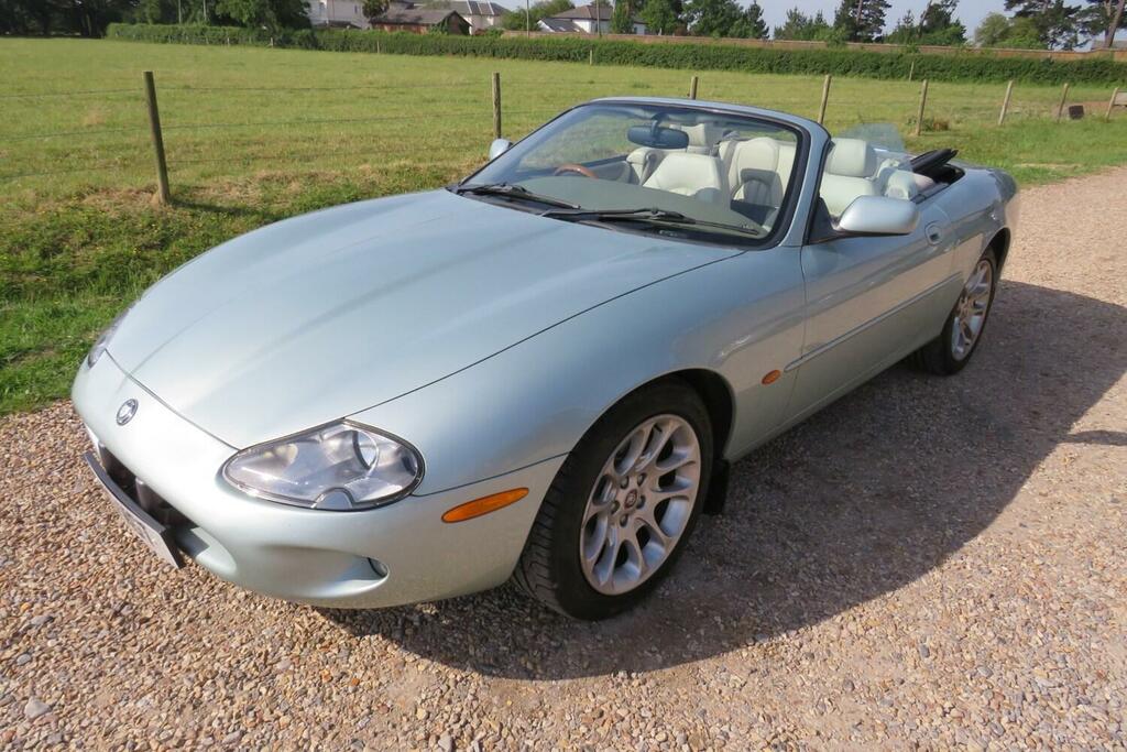 Jaguar XK8 4.0 2dr Blue #18