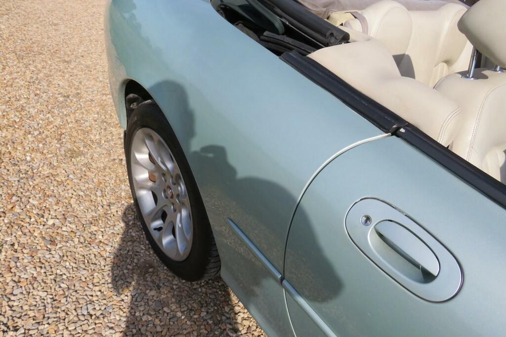 Jaguar XK8 4.0 2dr Auto Silver #4