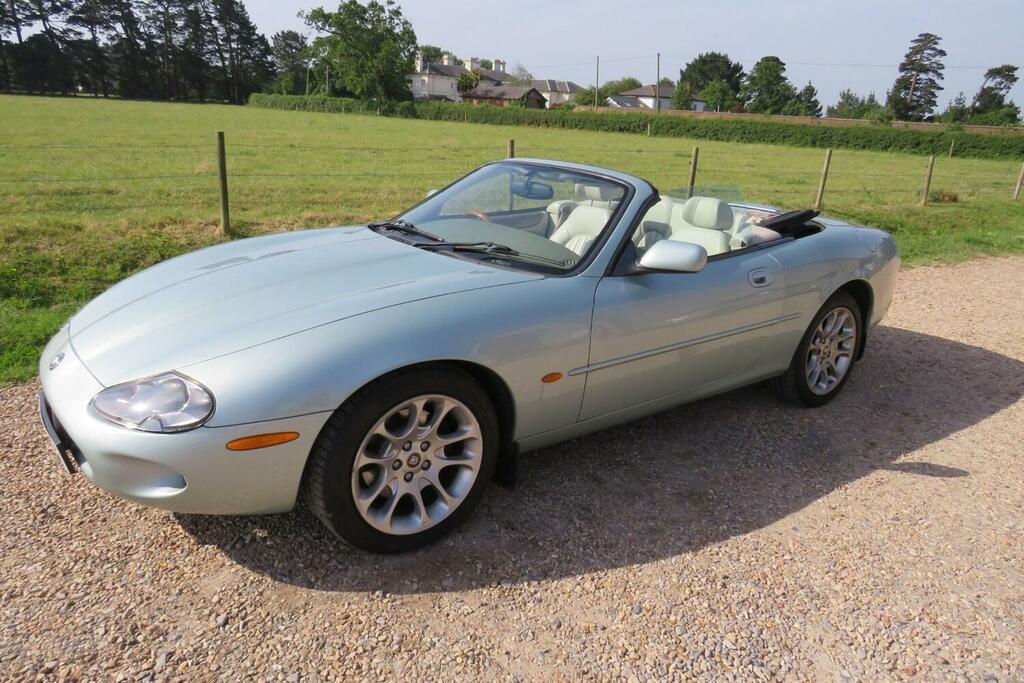 Jaguar XK8 4.0 2dr Blue #16