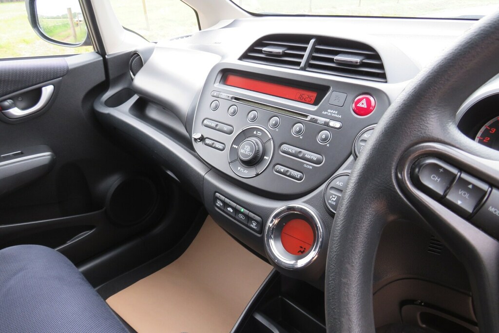Honda Jazz 1.4 I-vtec Es Above Average Condition Grey #5