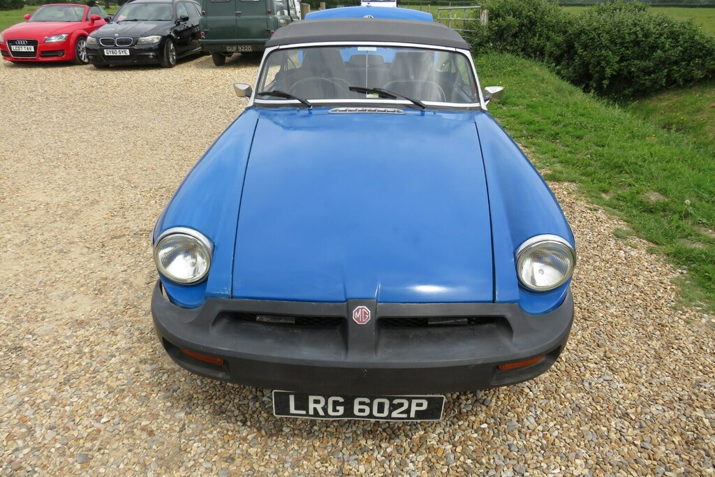 MG MGB With Overdrive Blue #4