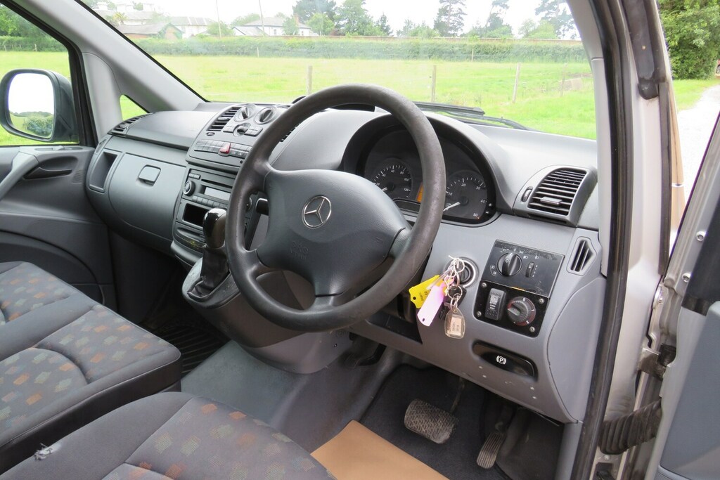 Mercedes-Benz Vito 120Cdi Van Silver #4
