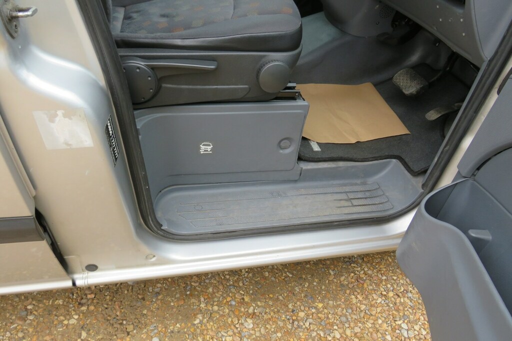 Mercedes-Benz Vito 120Cdi Van Silver #6
