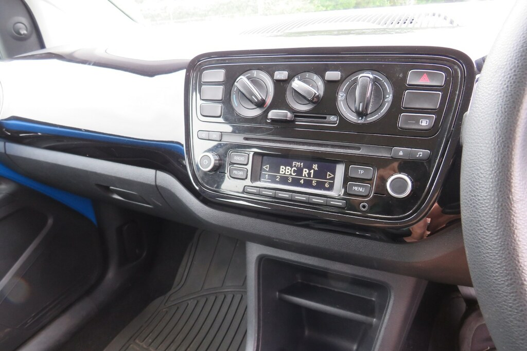 Volkswagen Up 2014 64 White #25