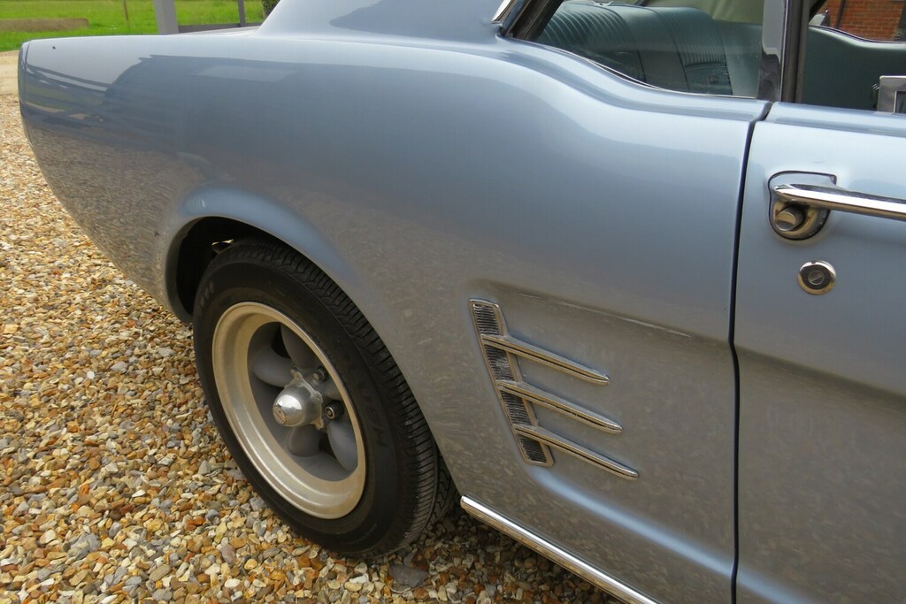 Ford Mustang V8 Auto Silver #6