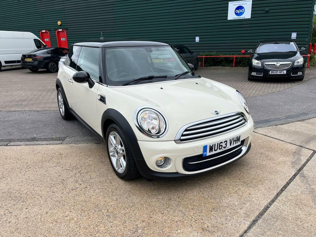 Mini Hatch Hatchback 1.6 Cooper D Euro 5 Ss 201363 White