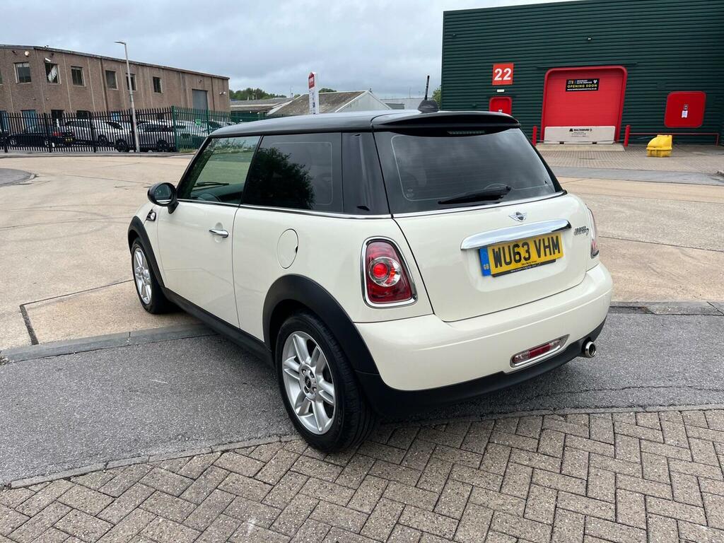 Mini Hatch Hatchback 1.6 Cooper D Euro 5 Ss 201363 White #4