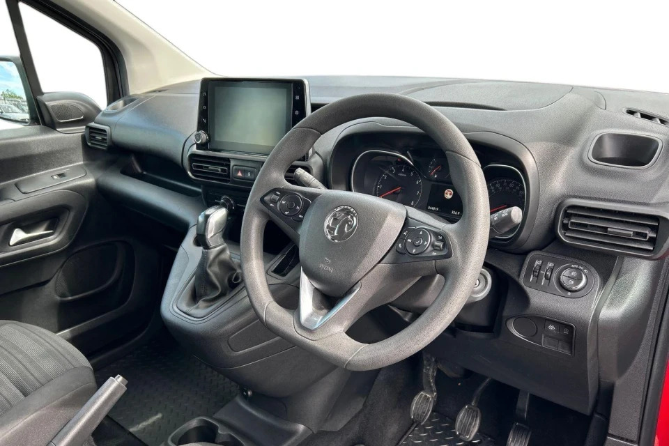 Vauxhall Combo Life 1.5 Turbo D Blueinjection Energy XL Mpv Euro 6 S Red #6