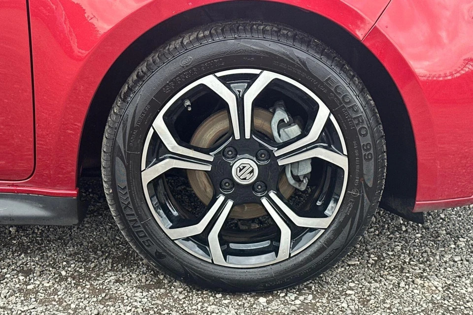 MG MG3 1.5 Vti-tech Exclusive Euro 6 Ss Red #5
