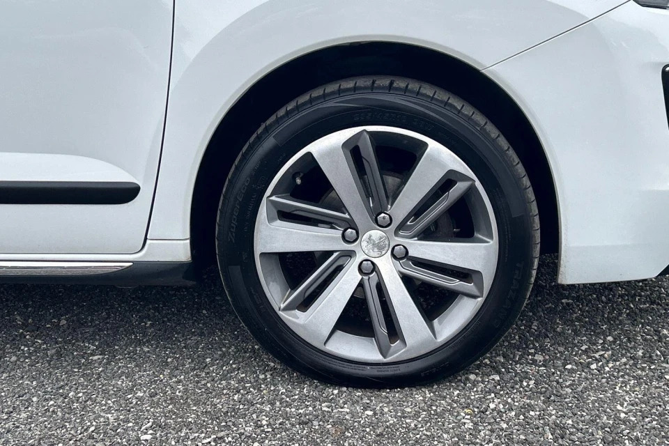 Peugeot 3008 Hdi Allure Blue #9
