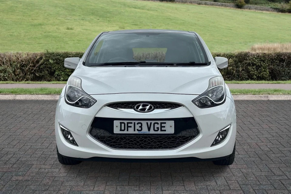 Hyundai Ix20 1.6 Crdi Style Euro 5 Ss White #4