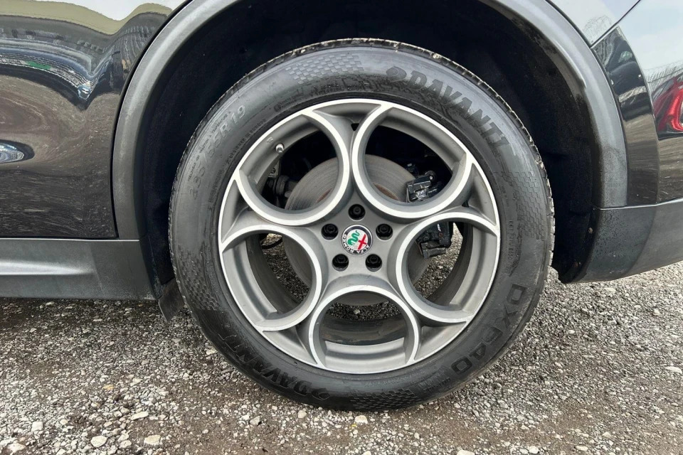Alfa Romeo Stelvio 2.0T Speciale Q4 Awd Euro 6 Ss Black #5