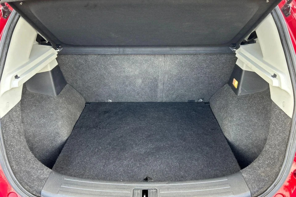 MG ZS Black #18