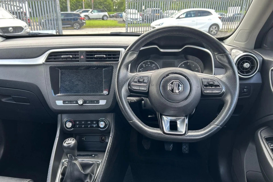 MG ZS Black #13