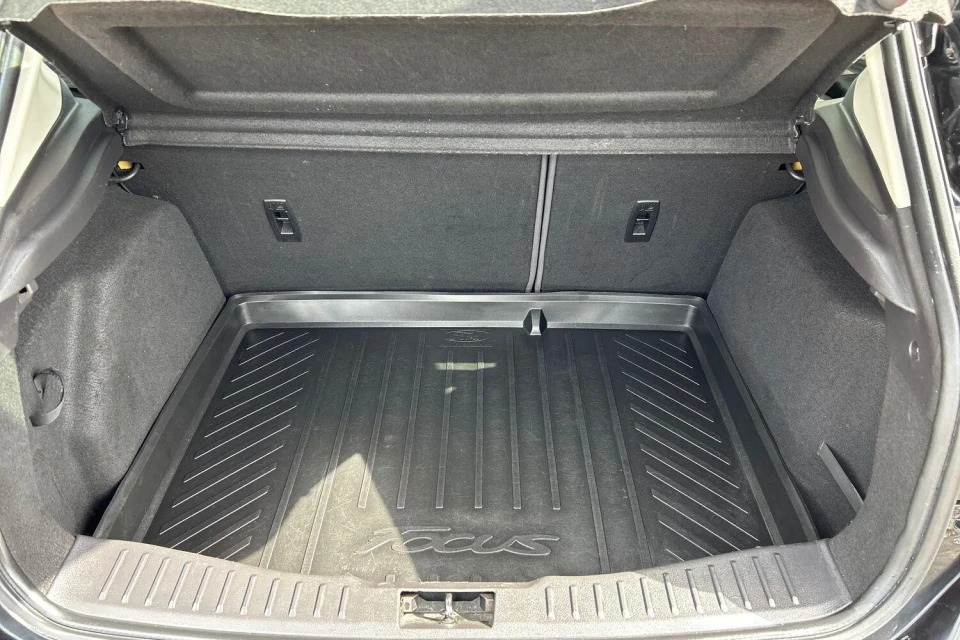 Ford Focus 1.6 Titanium Navigator Powershift Euro 5 Silver #20