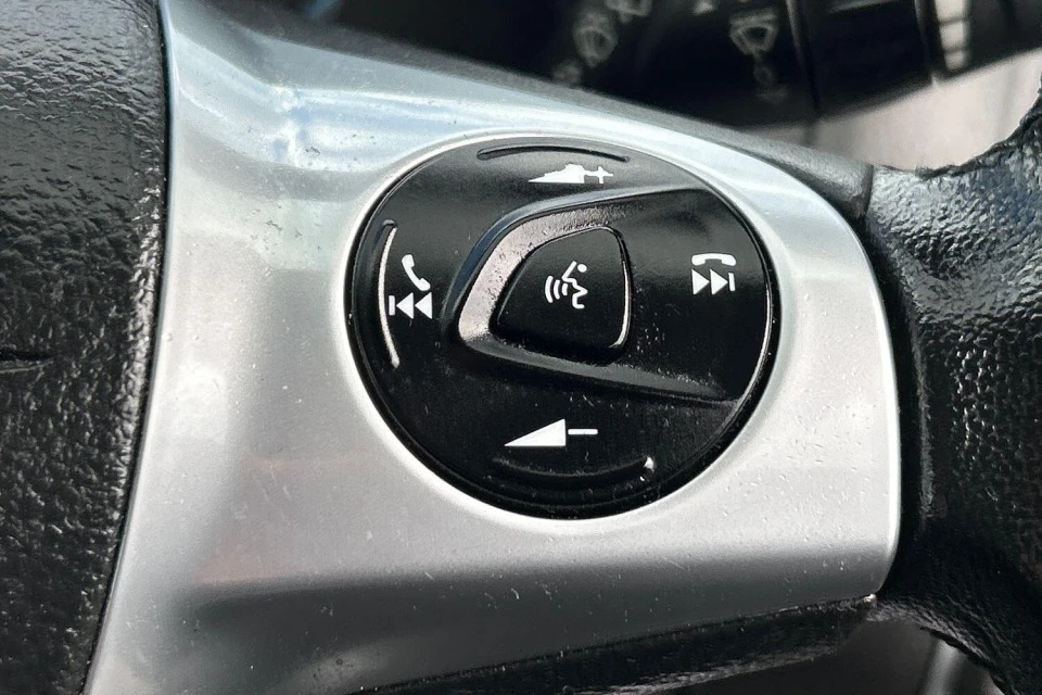 Ford Focus 1.6 Titanium Navigator Powershift Euro 5 Silver #16
