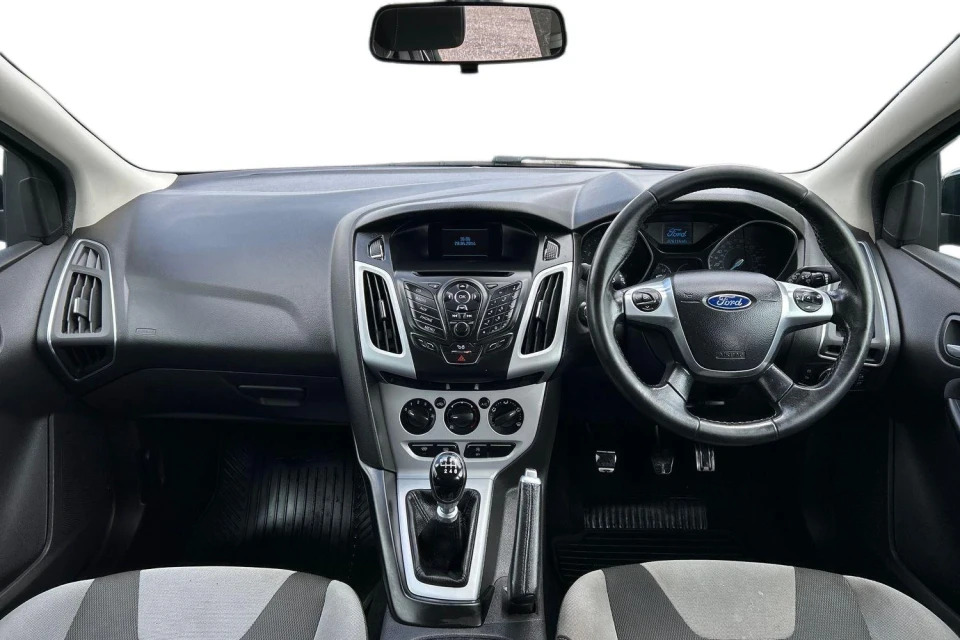 Ford Focus 1.6 Titanium Navigator Powershift Euro 5 Silver #9