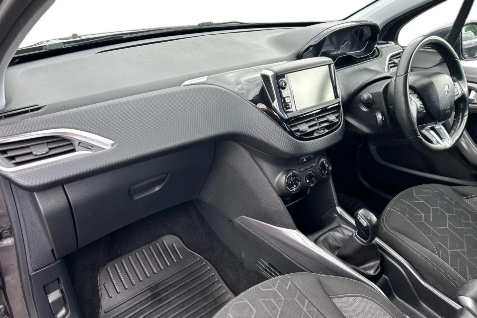 Peugeot 2008 1.6 Bluehdi Active Euro 6 FD66CKA Grey #2