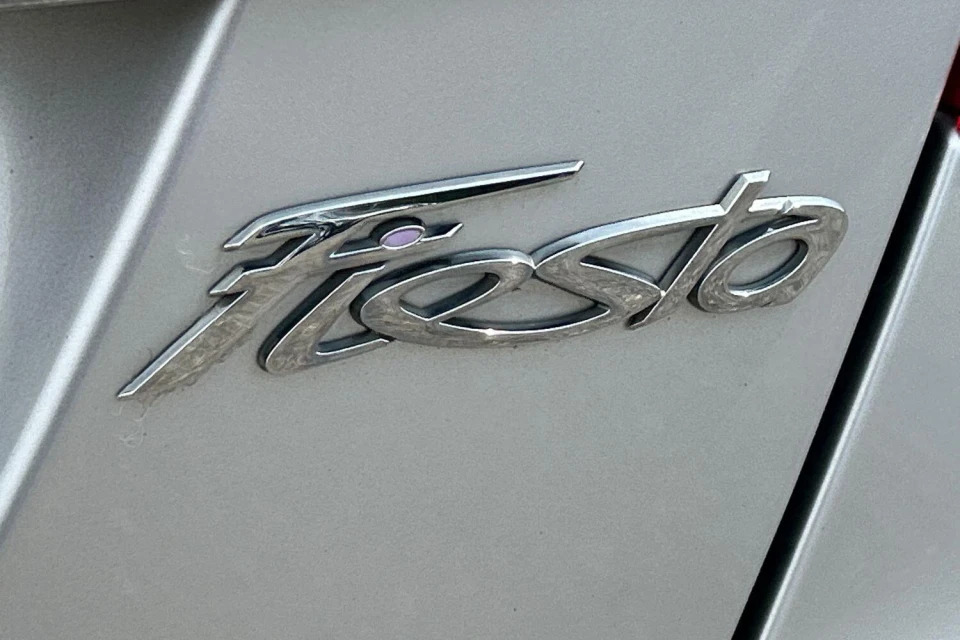 Ford Fiesta Zetec 1.2 White #28