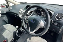 Ford Fiesta Zetec 1.2 White #37
