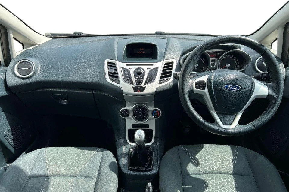 Ford Fiesta Zetec 1.2 White #8