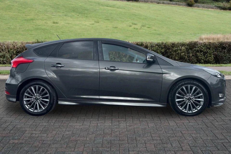 Ford Focus 1.0T Ecoboost St-line Euro 6 Ss YM18LNW Grey #4