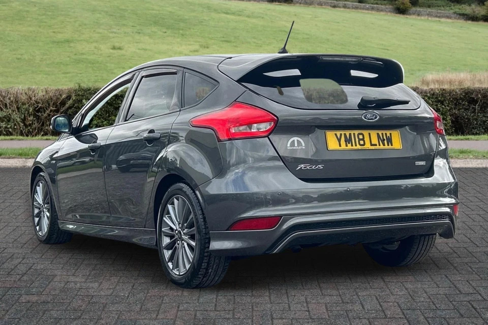 Ford Focus 1.0T Ecoboost St-line Euro 6 Ss YM18LNW Grey #3