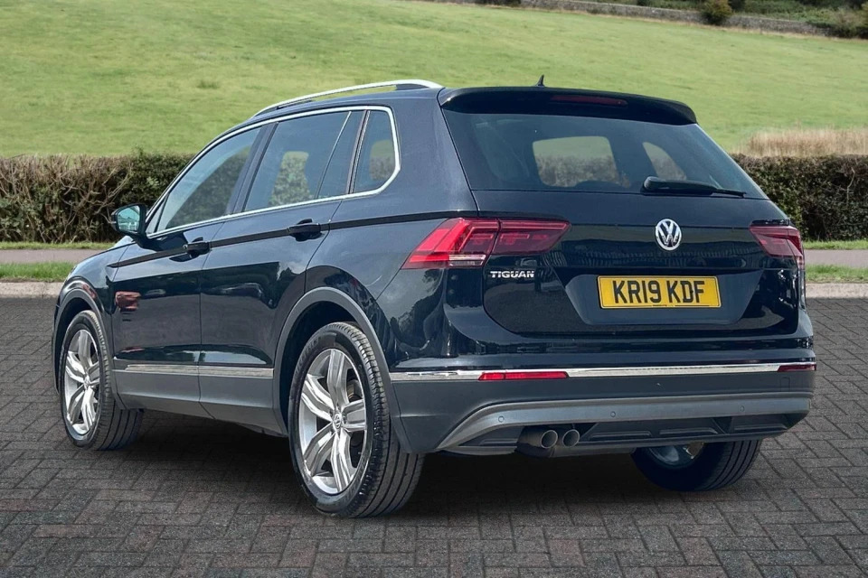 Volkswagen Tiguan 2.0 Tdi Sel Dsg Euro 6 Ss Black #3