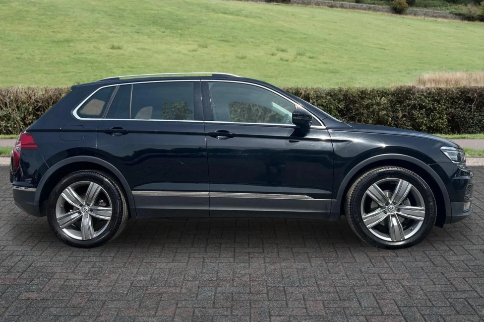 Volkswagen Tiguan 2.0 Tdi Sel Dsg Euro 6 Ss Black #4