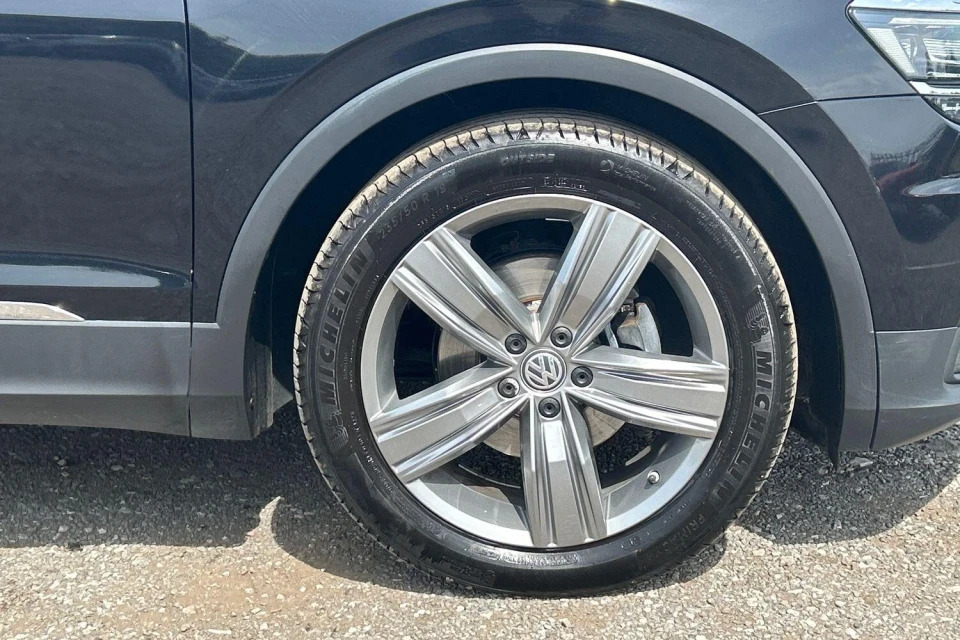 Volkswagen Tiguan 2.0 Tdi Sel Dsg Euro 6 Ss Black #5