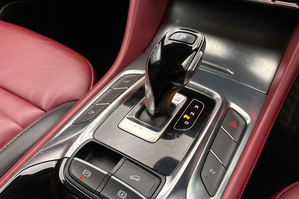 MG HS 1.5 T-gdi 16.6Kwh Trophy Euro 6 Ss Red #5