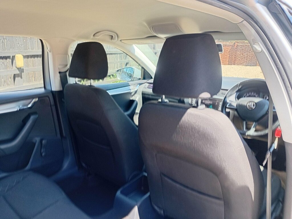 Skoda Octavia 2.0 Tsi 245 Vrs Black Pack Red #21