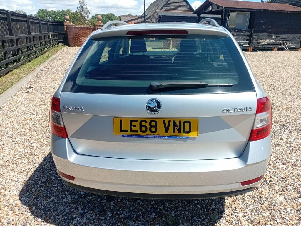 Skoda Octavia 2.0 Tsi 245 Vrs Black Pack Red #10