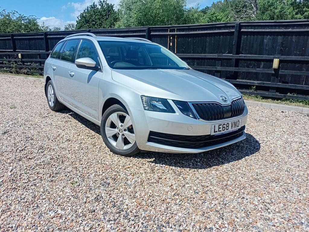 Skoda Octavia 2.0 Tsi 245 Vrs Black Pack Red #2