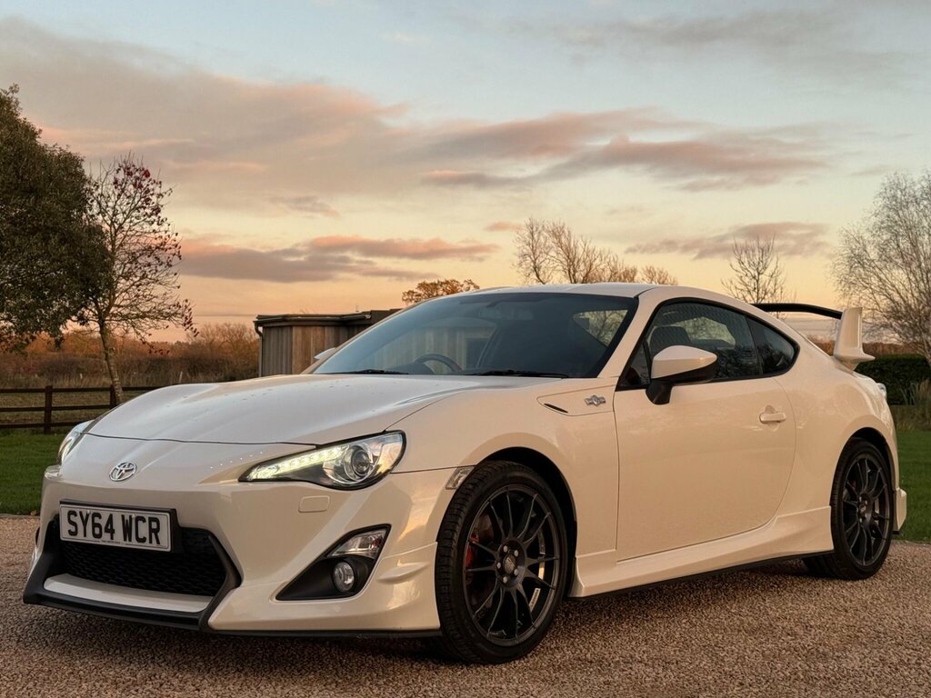 Toyota GT86 2.0 Boxer D-4s Aero Euro 5 White