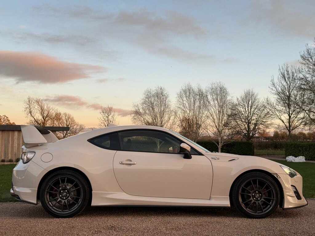 Toyota GT86 2.0 Boxer D-4s Aero Euro 5 White #6