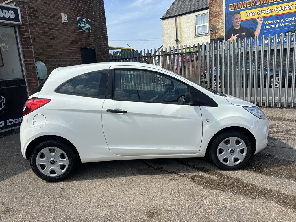 Ford KA Hatchback 1.2 Studio 2014 White #4