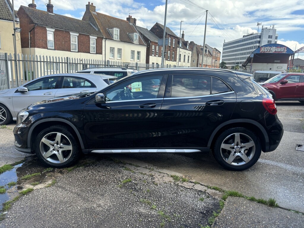 Mercedes-Benz GLA Class Suv 2.1 Gla200 Cdi Amg Line 2015 Black #5
