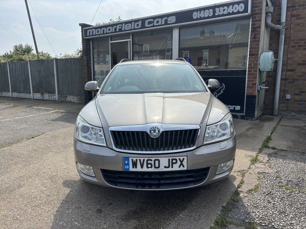 Skoda Octavia Estate 1.6 Tdi Elegance 2010 Beige #2