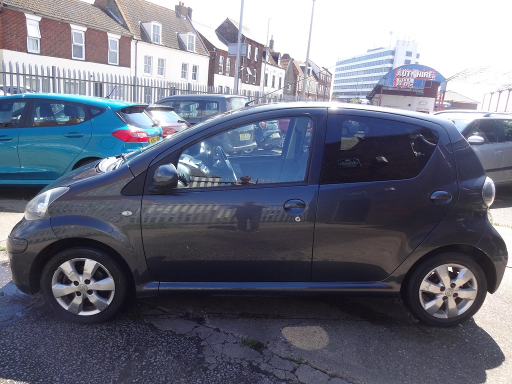 Toyota Aygo Hatchback Vvt-i Go 201111 Grey #4