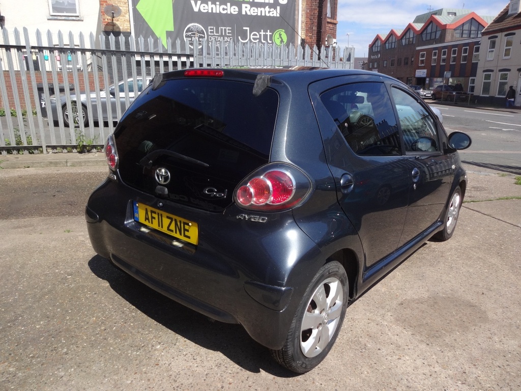 Toyota Aygo Hatchback Vvt-i Go 201111 Grey #6