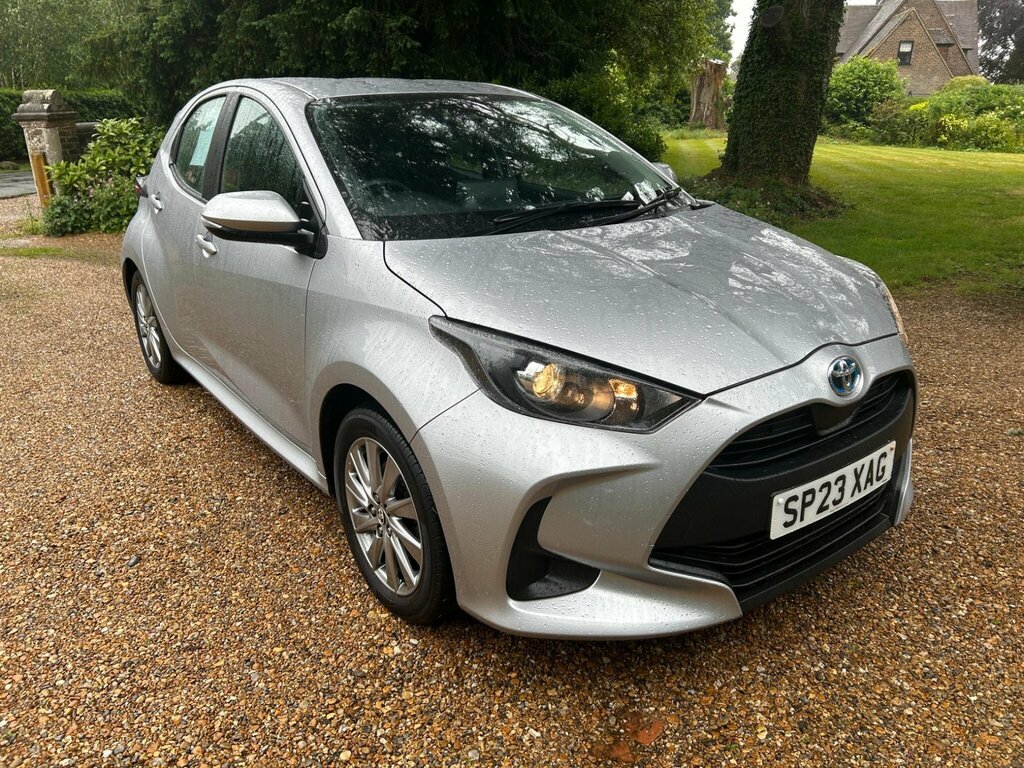Toyota Yaris 1.5 Vvt-h Icon E-cvt Euro 6 Ss SP23XAG Silver #2