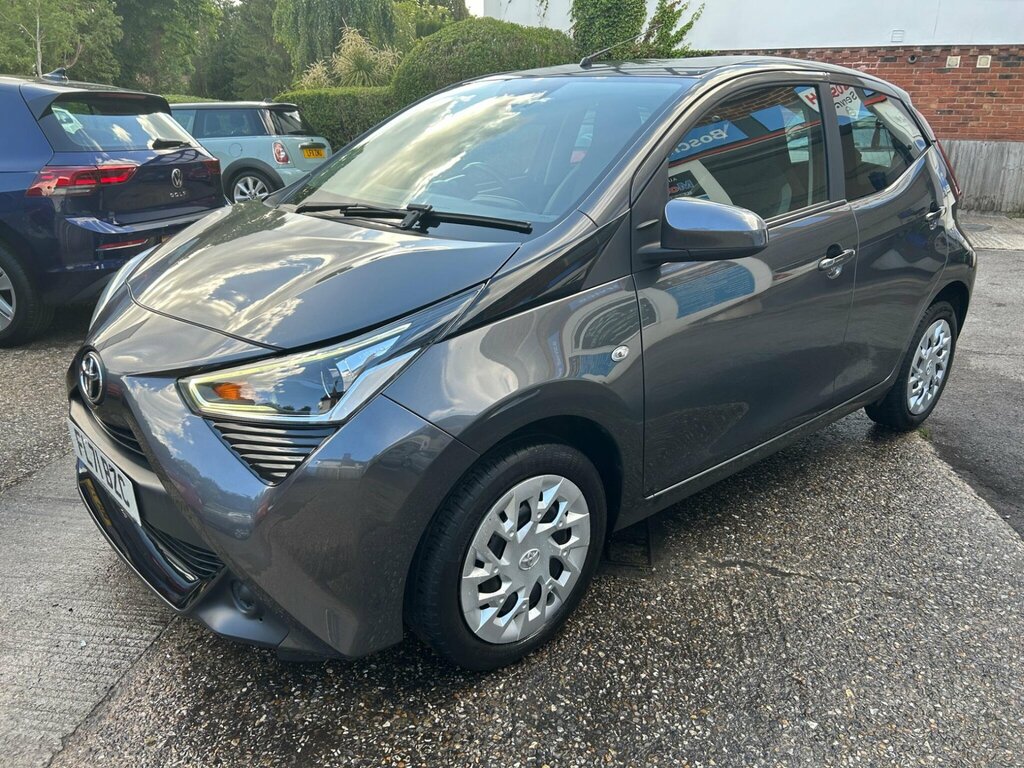 Toyota Aygo 1.0 Vvt-i X-play Euro 6 Ss Grey
