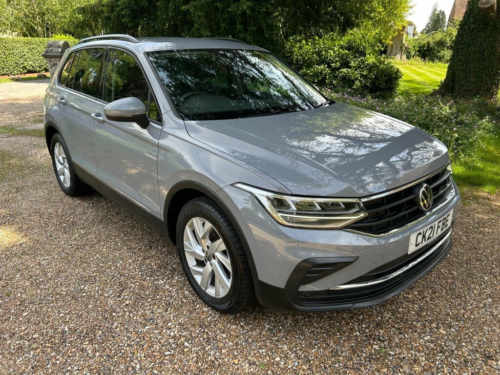 Volkswagen Tiguan 1.5 Tsi Life Dsg Euro 6 Ss CK21FBE Grey