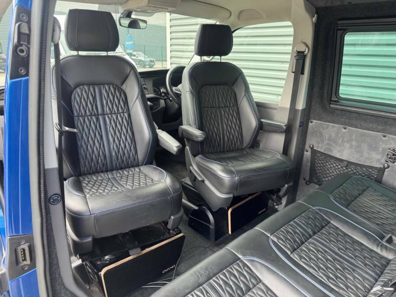 Volkswagen Transporter 2.0 Bitdi T32 Highline Kombi Dsg Fwd Swb Euro 6 S DL20LLA Blue #2
