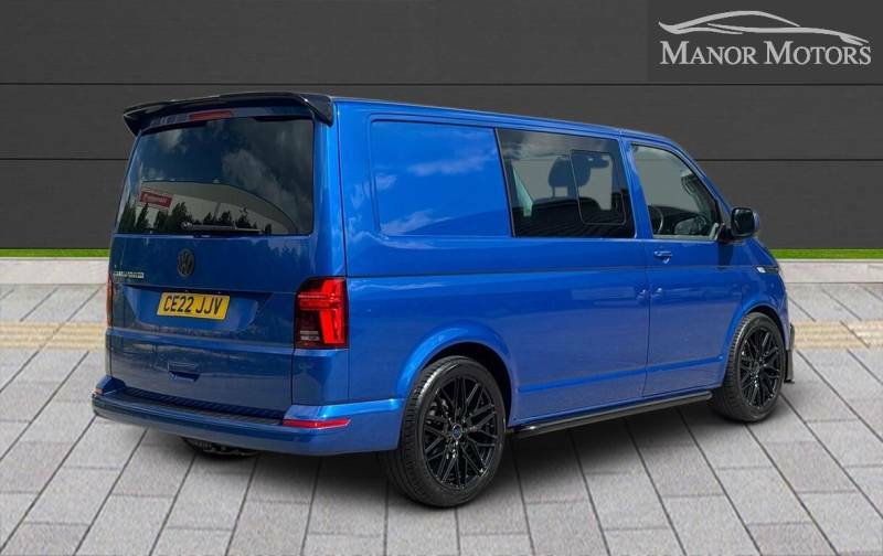 Volkswagen Transporter 2.0 Tdi T32 Highline Kombi Dsg Fwd Swb Euro 6 Ss CE22JJV Blue #5
