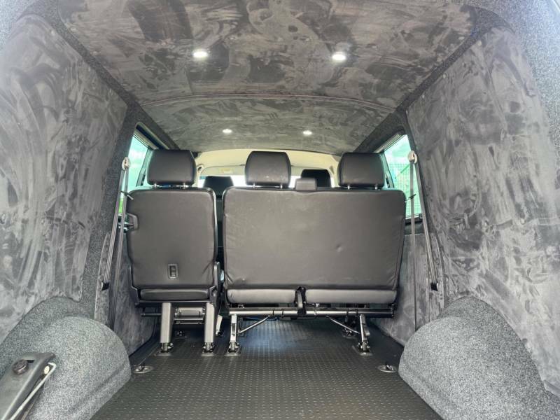 Volkswagen Transporter 2.0 Tdi T32 Highline Kombi Dsg Fwd Swb Euro 6 Ss CE22JJV Blue #2